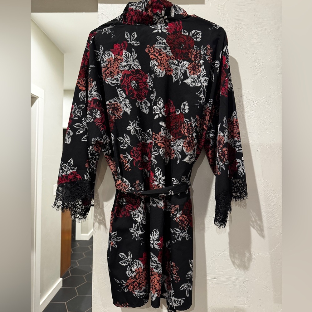 Sleep Set with Matching Robe - Picture 8 of 8